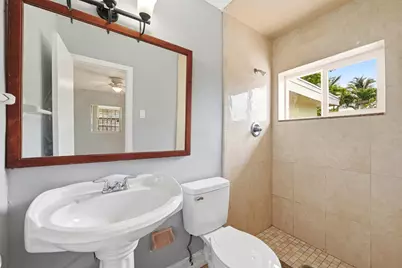 740 E Evanston Circle, Fort Lauderdale, FL 33312 - Photo 10