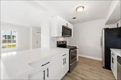 8 NE 9th Avenue, Deerfield Beach, FL 33441 - Photo 6