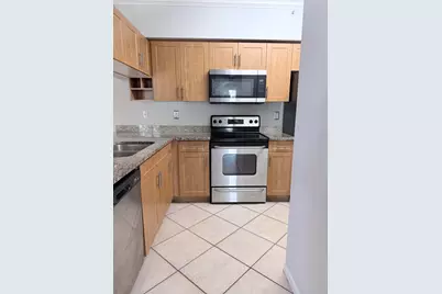 6426 Emerald Dunes Drive #205, West Palm Beach, FL 33411 - Photo 4