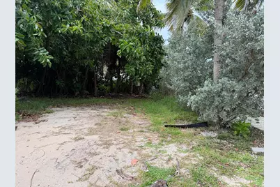 308 Balboa Street, Hollywood, FL 33019 - Photo 2