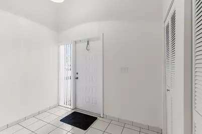 1001 NW 79th Avenue, Plantation, FL 33322 - Photo 6
