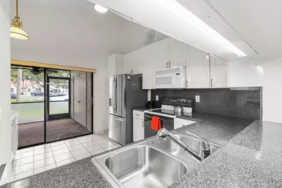 1001 NW 79th Avenue, Plantation, FL 33322 - Photo 10