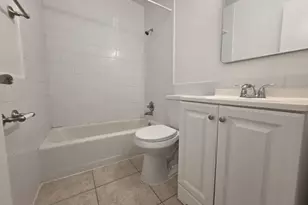 75 SW 10th St, Fort Lauderdale, FL 33315 - Photo 4