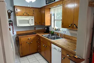1075 James Rd, Lantana, FL 33462 - Photo 6