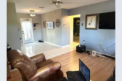 1075 James Road, Lantana, FL 33462 - Photo 2