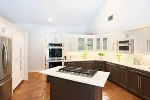 3700 Embassy Dr, West Palm Beach, FL 33401 - Photo 6