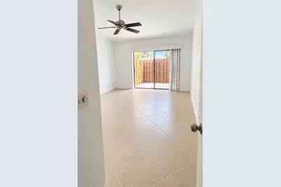 283 Springdale Circle #28C, Palm Springs, FL 33461 - Photo 6