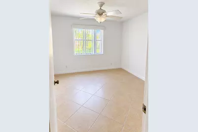283 Springdale Circle #28C, Palm Springs, FL 33461 - Photo 2
