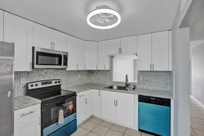 7601 Byron Avenue #3C, Miami Beach, FL 33141 - Photo 10