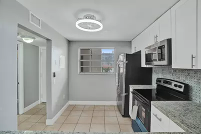 7601 Byron Avenue #3C, Miami Beach, FL 33141 - Photo 8