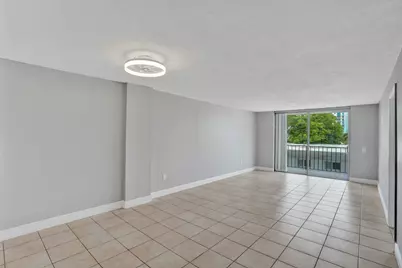 7601 Byron Avenue #3C, Miami Beach, FL 33141 - Photo 4
