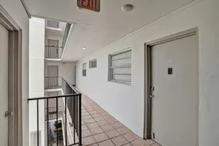 7601 Byron Ave, Miami Beach, FL 33141 - Photo 34