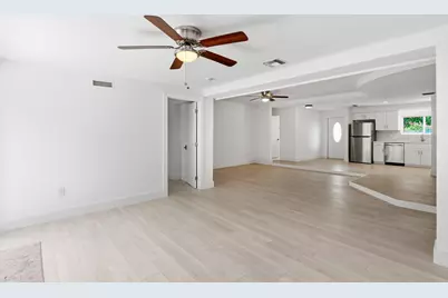 898 SW 10th Avenue, Boca Raton, FL 33486 - Photo 10