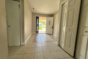 111 Shaddock Dr, Auburndale, FL 33823 - Photo 2