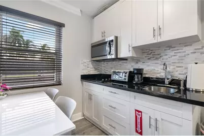 2625 NE 13th Court #1, Fort Lauderdale, FL 33304 - Photo 4