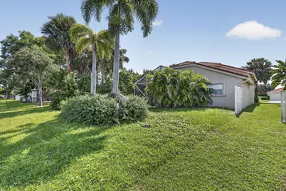 3849 Miramontes Circle, Wellington, FL 33414 - Photo 12