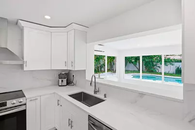 998 W Camino Real, Boca Raton, FL 33486 - Photo 8