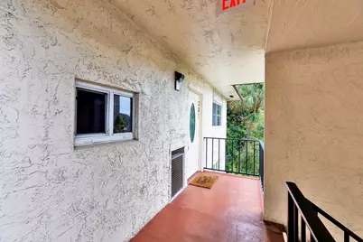 9500 N Hollybrook Lake Drive #301, Pembroke Pines, FL 33025 - Photo 2
