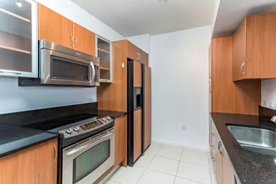 18800 NE 29 Avenue #923, Aventura, FL 33180 - Photo 8