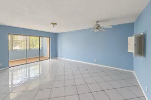 729 Lori Dr, Palm Springs, FL 33461 - Photo 4
