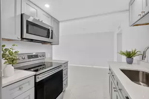 1055 Ainslie D Dr, Boca Raton, FL 33434 - Photo 20