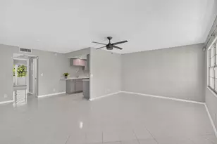 1055 Ainslie D Dr, Boca Raton, FL 33434 - Photo 4