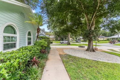 129 38th Court, Vero Beach, FL 32968 - Photo 4