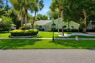 129 38th Ct, Vero Beach, FL 32968 - Photo 1