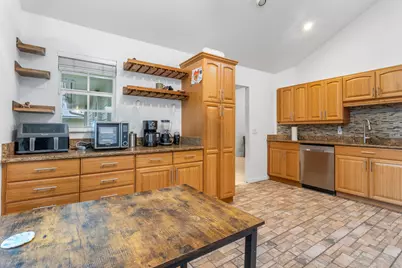 129 38th Court, Vero Beach, FL 32968 - Photo 6
