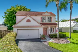 13 Swallow Dr, Boynton Beach, FL 33436 - Photo 2