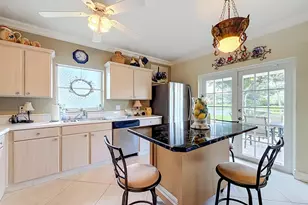 13 Swallow Dr, Boynton Beach, FL 33436 - Photo 10