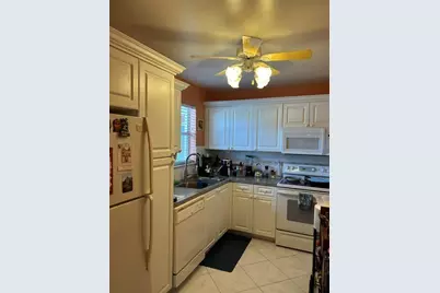 471 Lake Dora Drive, West Palm Beach, FL 33411 - Photo 2