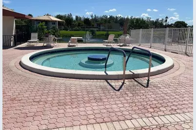 471 Lake Dora Drive, West Palm Beach, FL 33411 - Photo 18