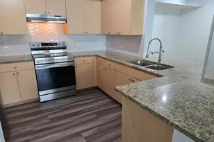701 Villa Cir, Boynton Beach, FL 33435 - Photo 2