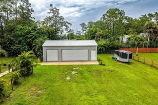 16395 E Hialeah Dr E, The Acreage, FL 33470 - Photo 36