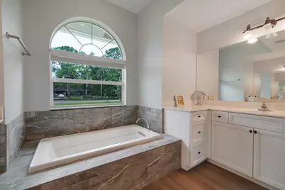 16395 E Hialeah Drive E, The Acreage, FL 33470 - Photo 26