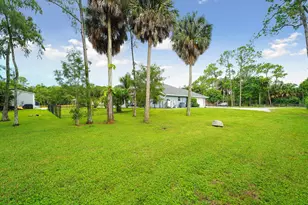 16395 E Hialeah Dr E, The Acreage, FL 33470 - Photo 4