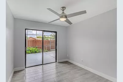 1240 Summit Place Circle #D, West Palm Beach, FL 33415 - Photo 12