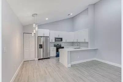 1240 Summit Place Circle #D, West Palm Beach, FL 33415 - Photo 2