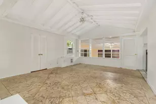 324 Albemarle Rd, West Palm Beach, FL 33405 - Photo 10