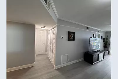 115 Lake Emerald Drive #410, Oakland Park, FL 33309 - Photo 14