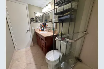 115 Lake Emerald Drive #410, Oakland Park, FL 33309 - Photo 28