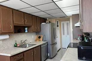 1300 St Charles Pl, Pembroke Pines, FL 33026 - Photo 16