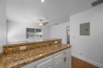 404 SE 16th Street #Apt 1, Fort Lauderdale, FL 33316 - Photo 6