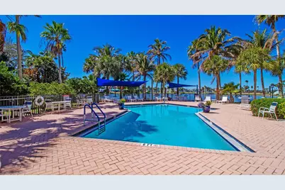 221 NE Plantation Road #213, Hutchinson Island, FL 34996 - Photo 2
