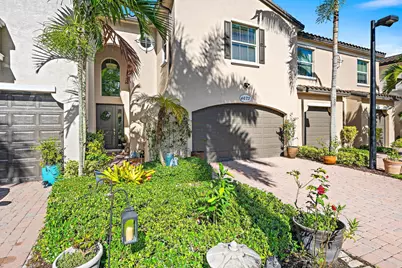4673 Mediterranean Circle, Palm Beach Gardens, FL 33418 - Photo 2