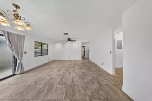 9811 SW 57th St, Cooper City, FL 33328 - Photo 4