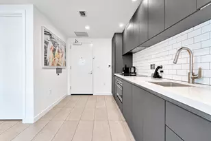 227 NE 2nd St, Miami, FL 33132 - Photo 12