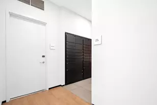 227 NE 2nd St, Miami, FL 33132 - Photo 8