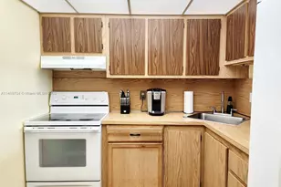1470 NE 123rd St, North Miami, FL 33161 - Photo 4
